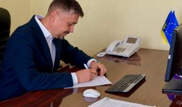У День української писемності та мови фахівці Держпраці долучилися до написання Всеукраїнського радіодиктанту національної єдності – 2026